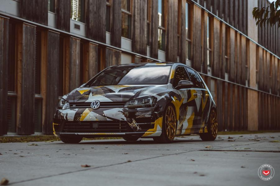  Volkswagen Golf R on Vossen Wheels (HC-3) 2017 года  (фото 11 из 36)
